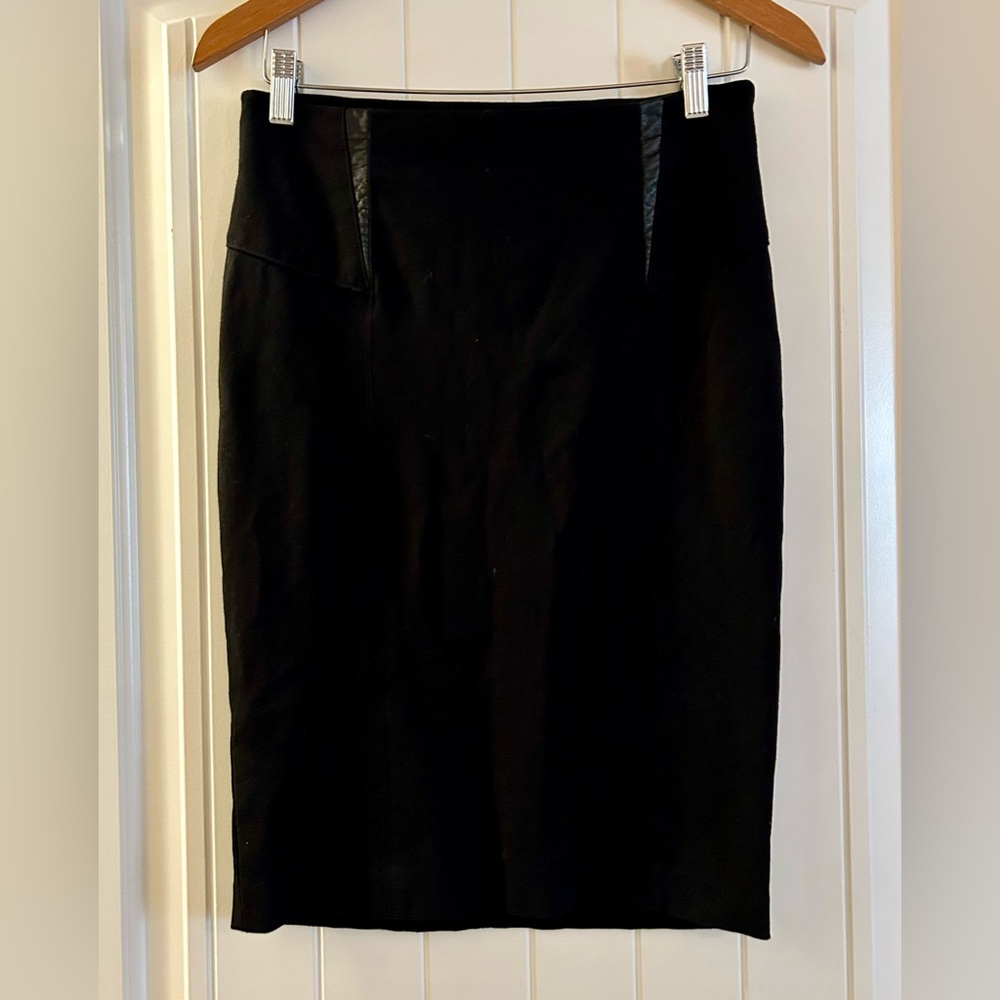 Chic Black Pencil Skirt for Women.  Size 2.